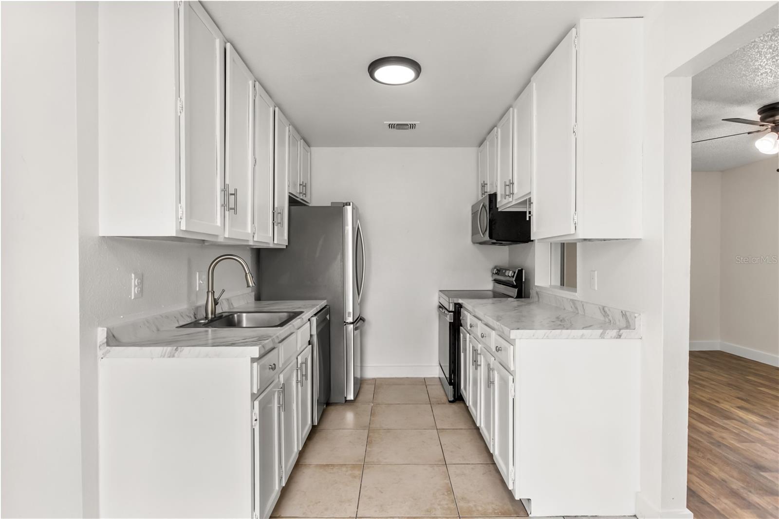 CYPRESS POINTE/LK ORLANDO - Residential Lease