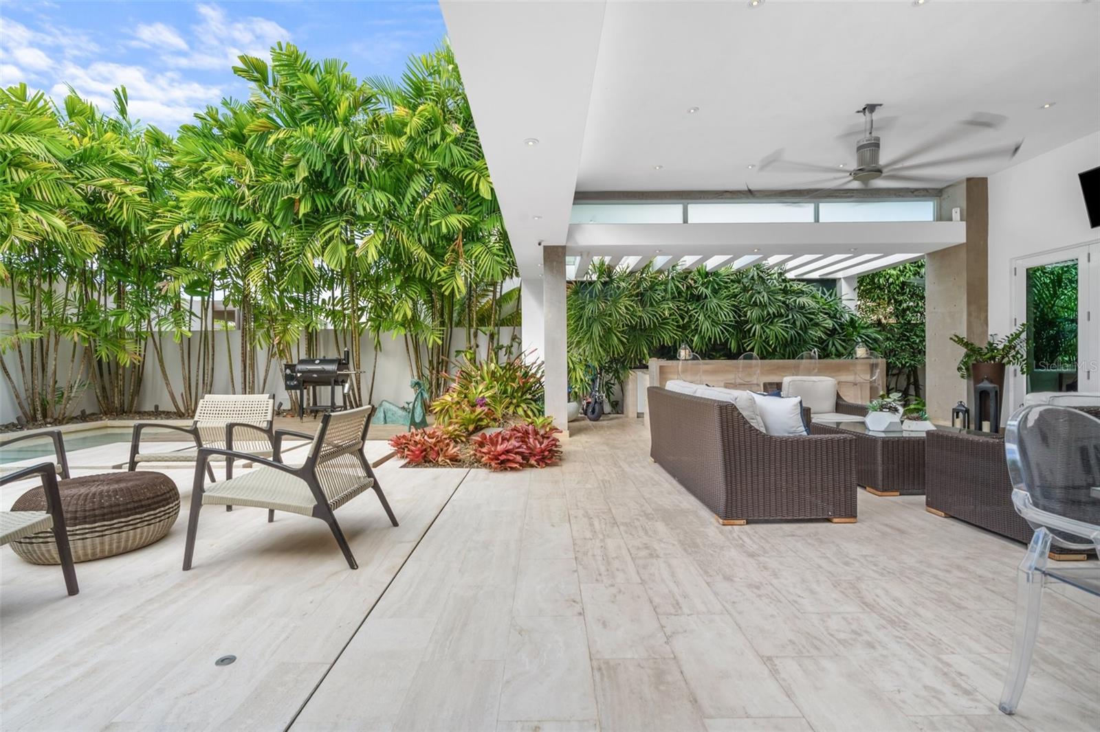 40 CALLE CAOBA