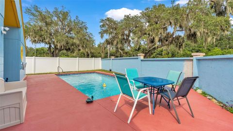 A home in WINTER HAVEN