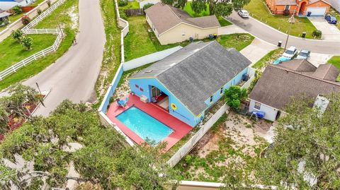 A home in WINTER HAVEN