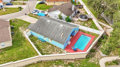 A home in WINTER HAVEN