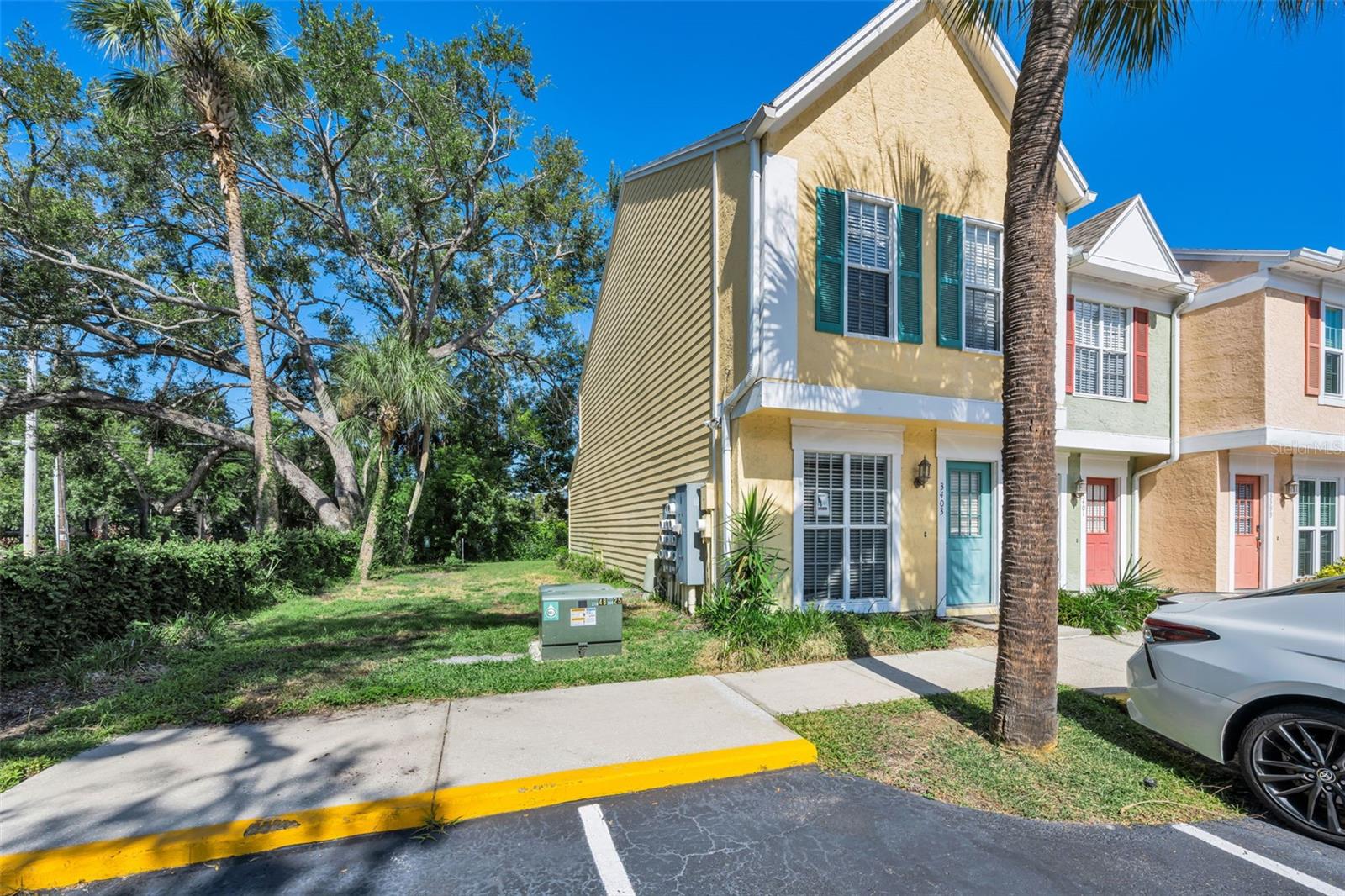 3403 W WYOMING CIRCLE 3403