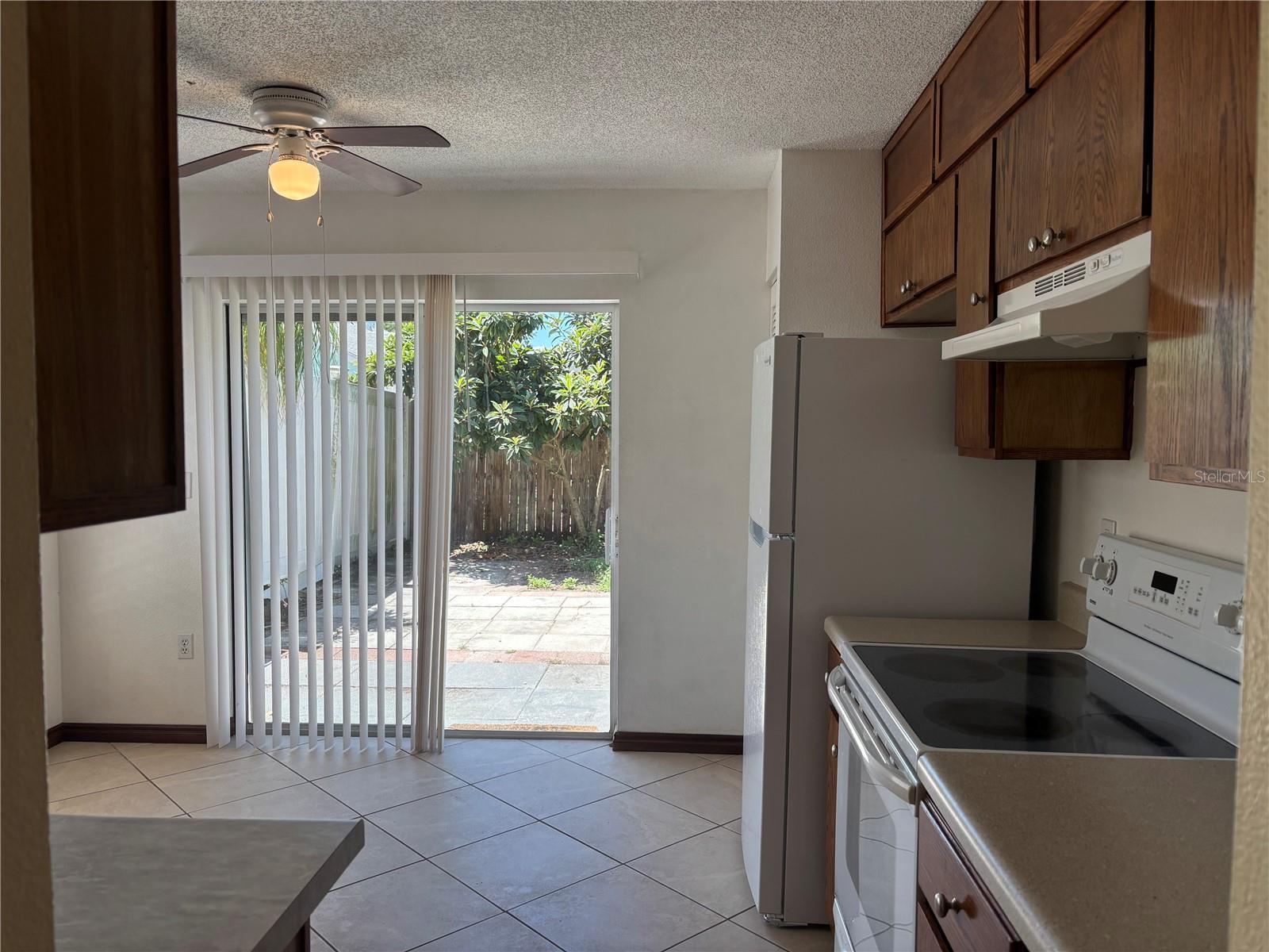 MAPLE HAMMOCK - Residential Lease