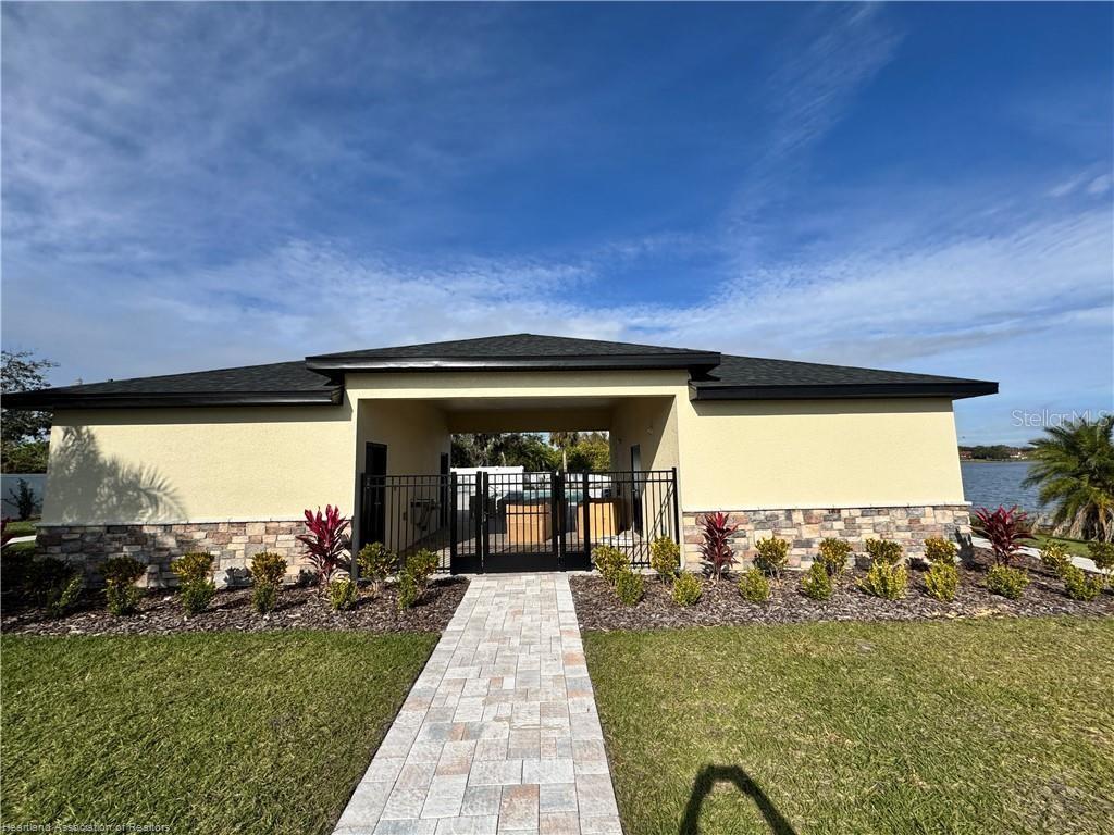 298 COUNTY ROAD 17A W