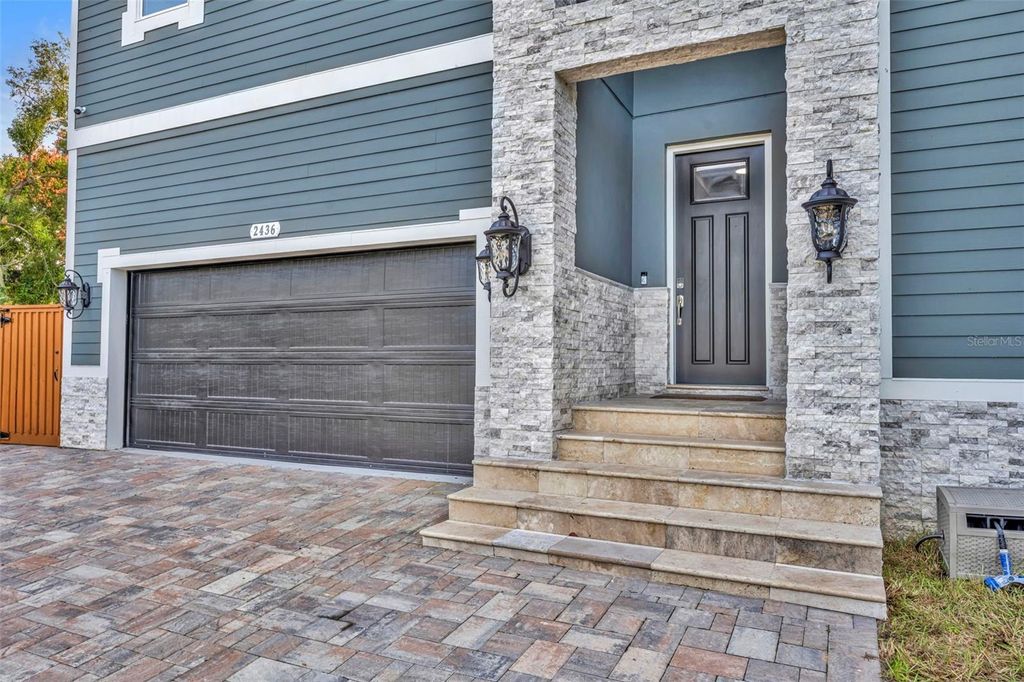 Photo of 2436 Lakeview Heights, Apopka, FL 32712 (MLS # O6390291)