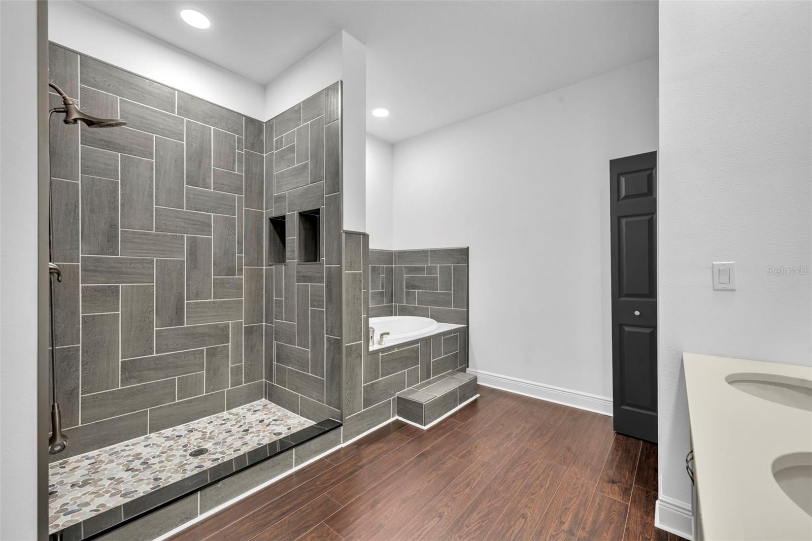 LAKE STANDISH HEIGHTS - Residential