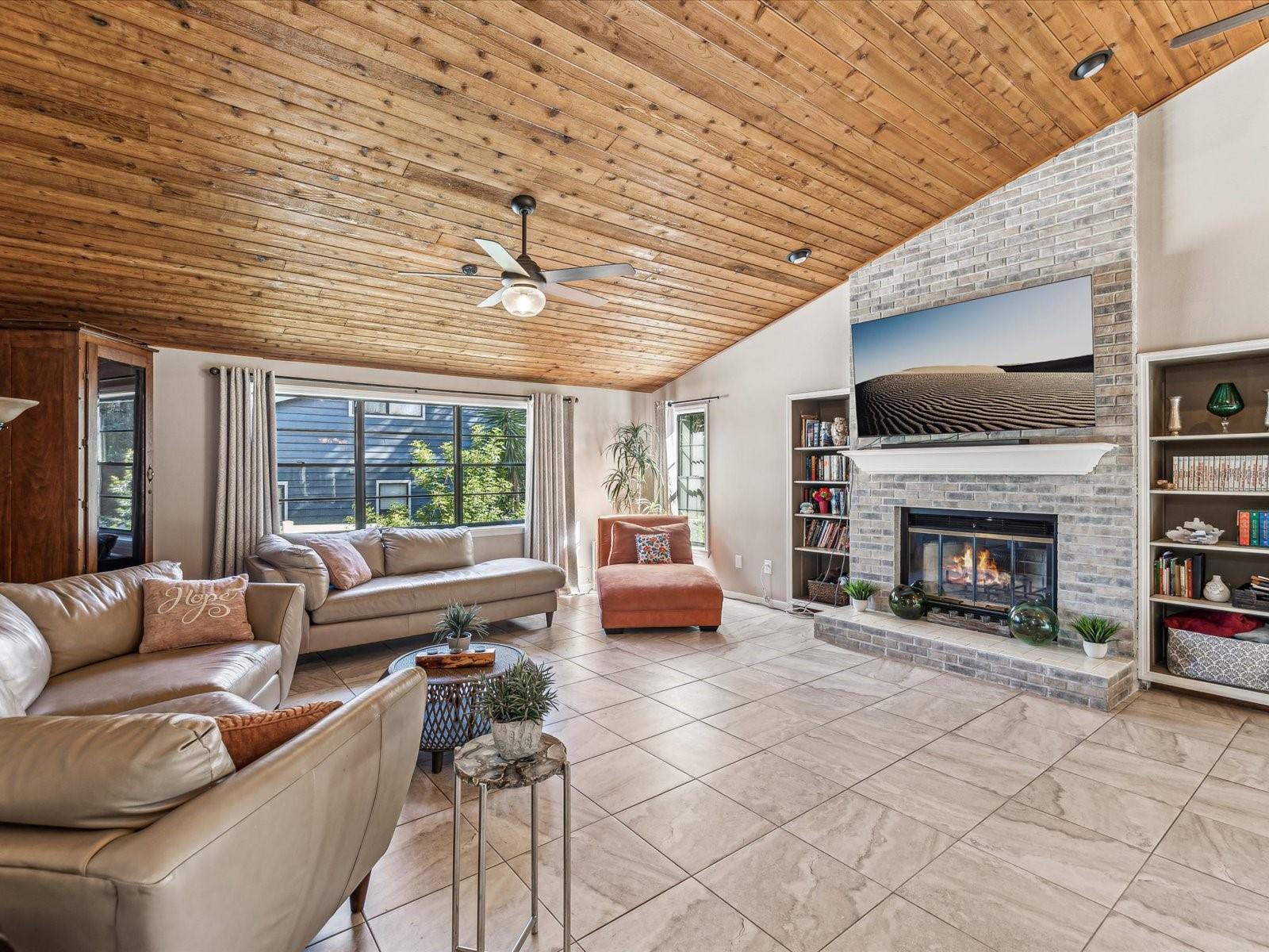 3047 ENISGLEN DRIVE