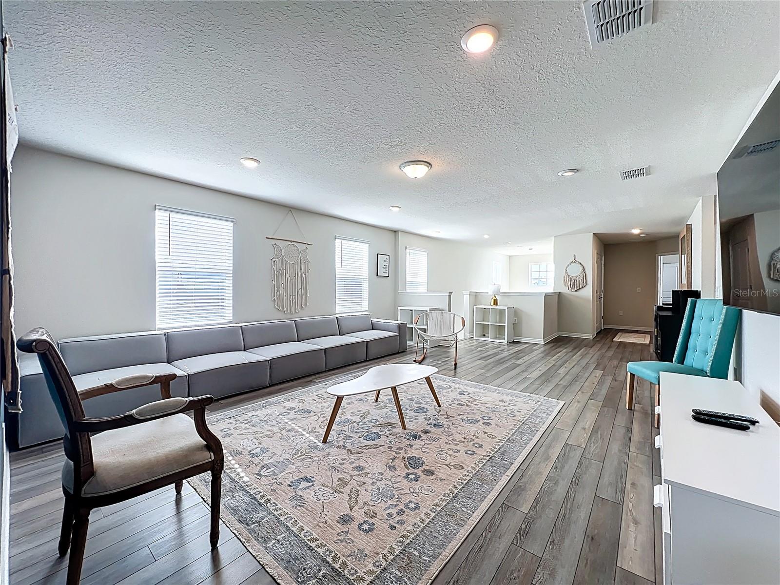 WINDSOR ISLAND RESIDENCE PH 2A - Residential