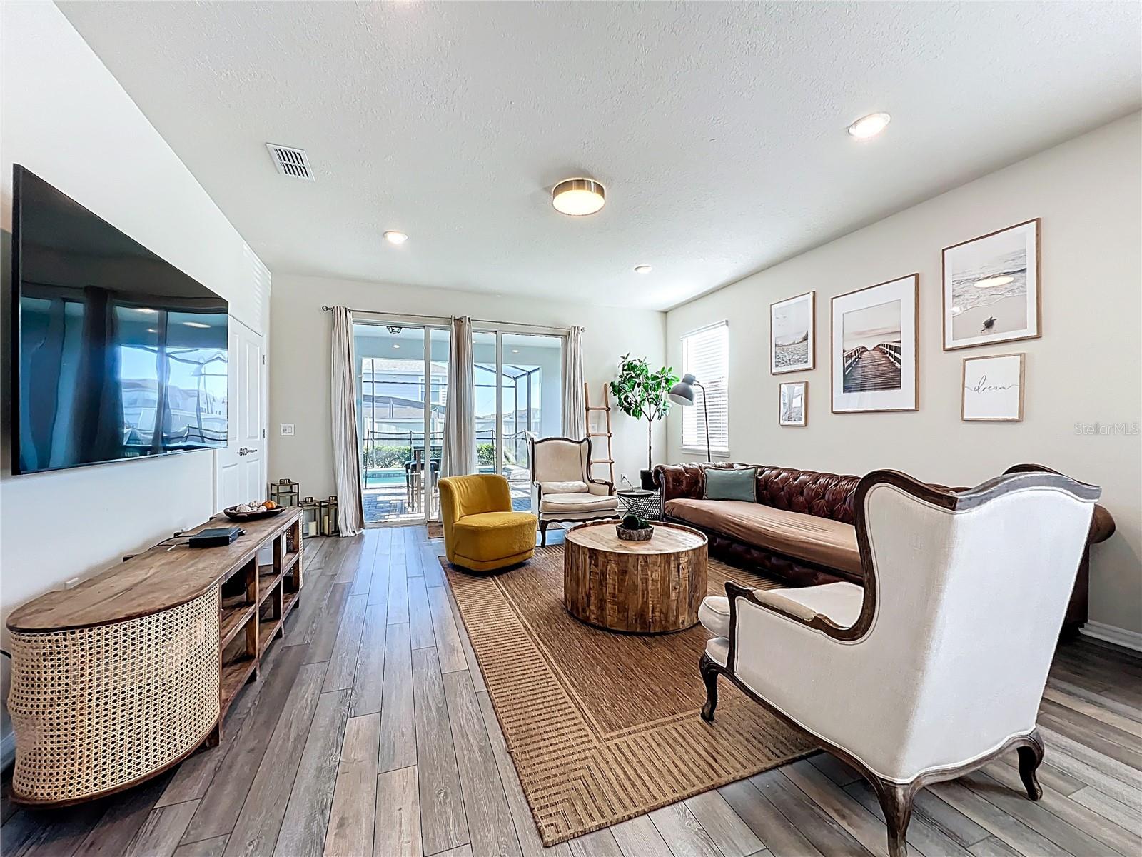 WINDSOR ISLAND RESIDENCE PH 2A - Residential