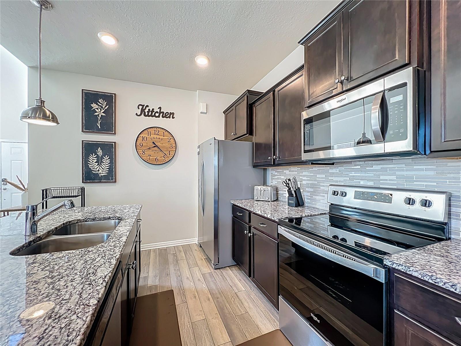 WINDSOR ISLAND RESIDENCE PH 2A - Residential