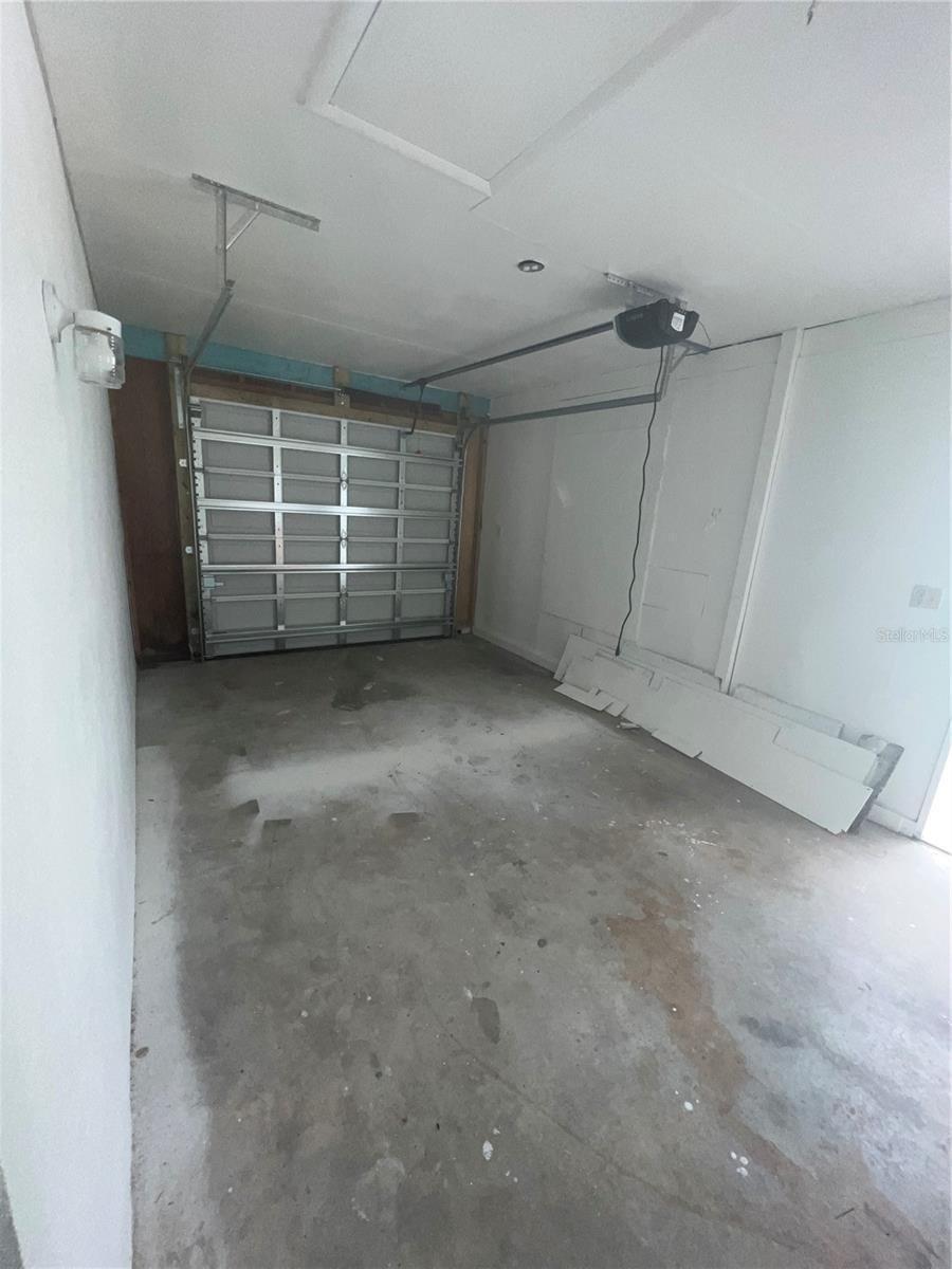 PORT CHARLOTTE SEC 018 - Residential Lease