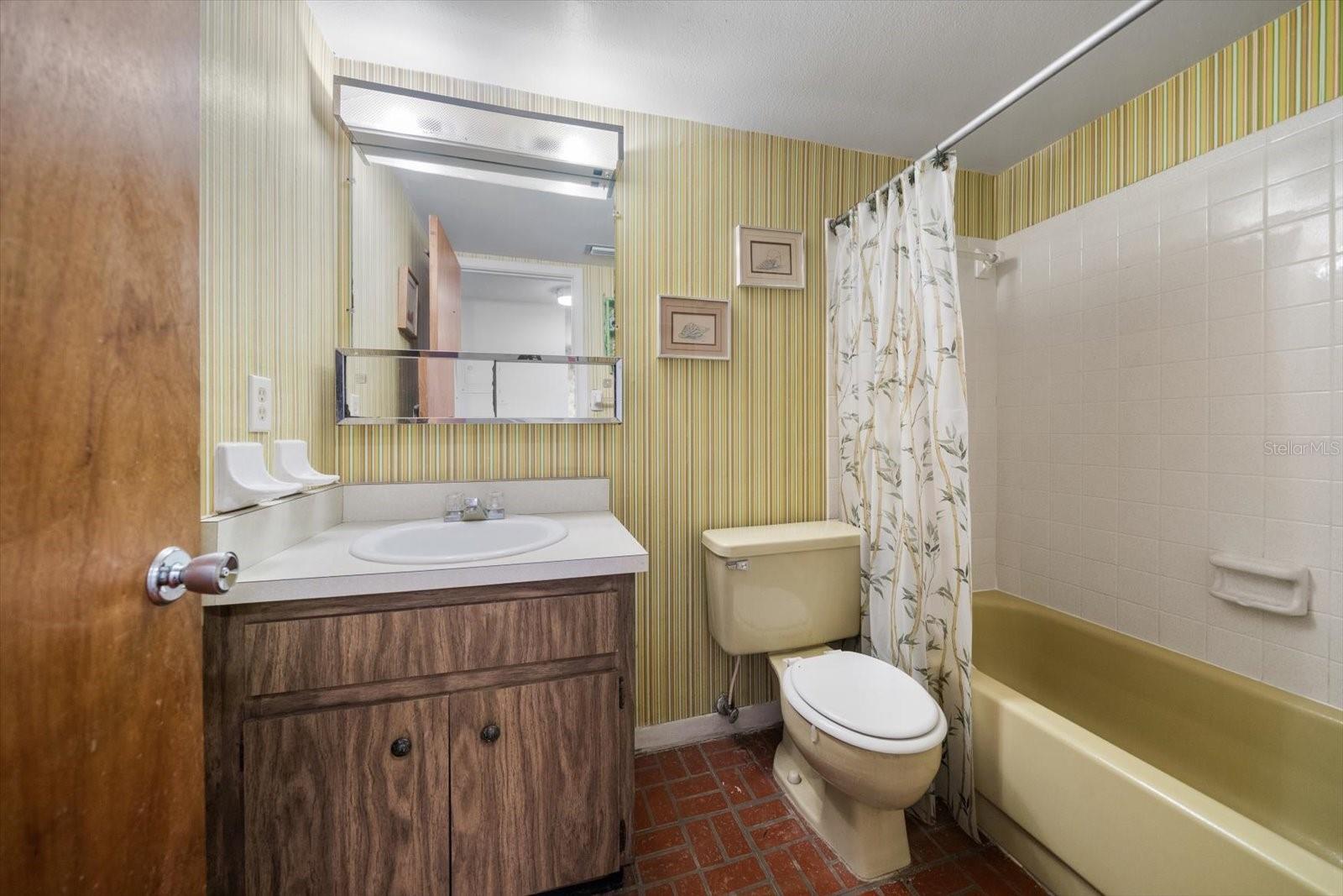 YUM YUM TREE THE CONDO - Residential