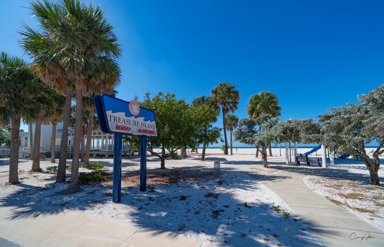 YUM YUM TREE THE CONDO - Residential