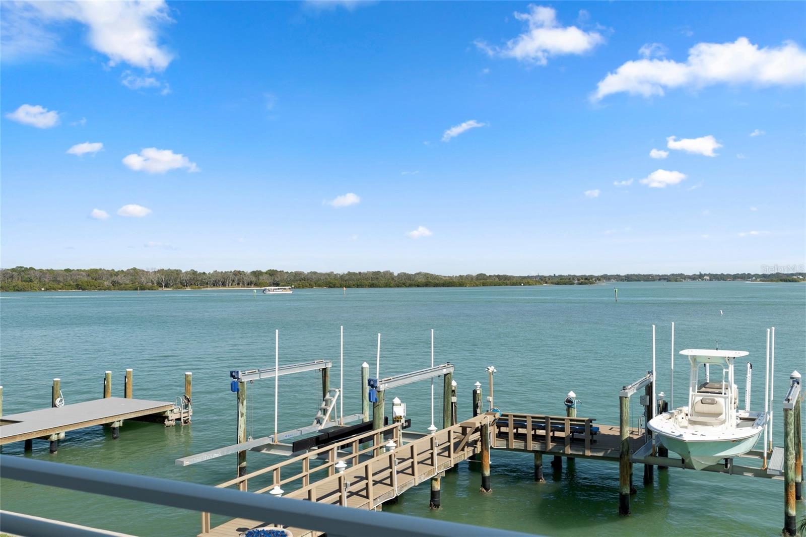 CRYSTAL ISLAND 2ND ADD - Residential