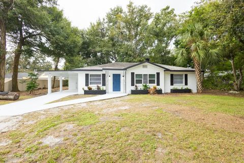 Photo of 411 S Elm Road, Lakeland, FL 33801 (MLS # O6348823)