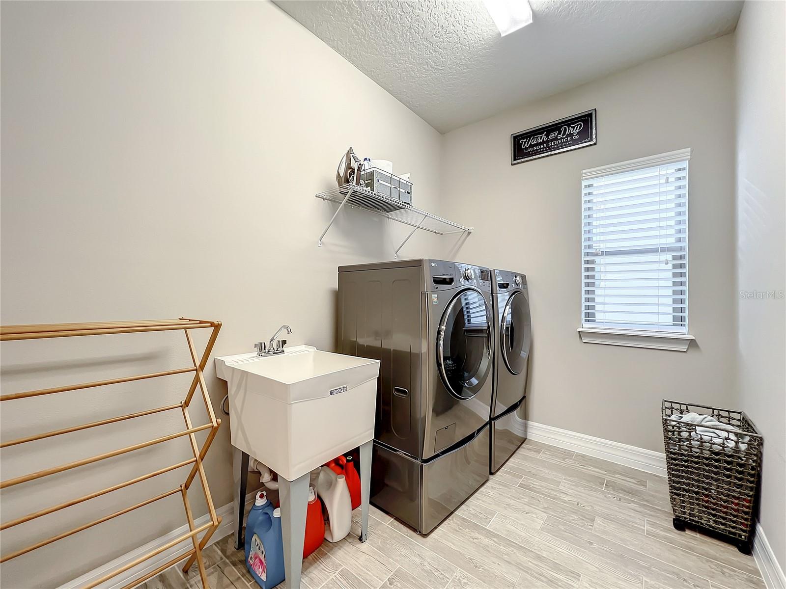 LAKE EMMA SOUND - Residential