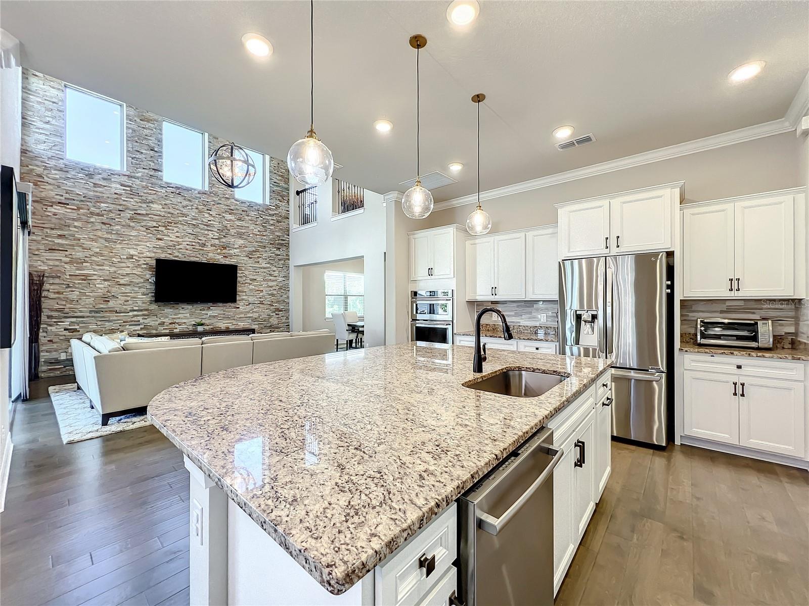 LAKE EMMA SOUND - Residential