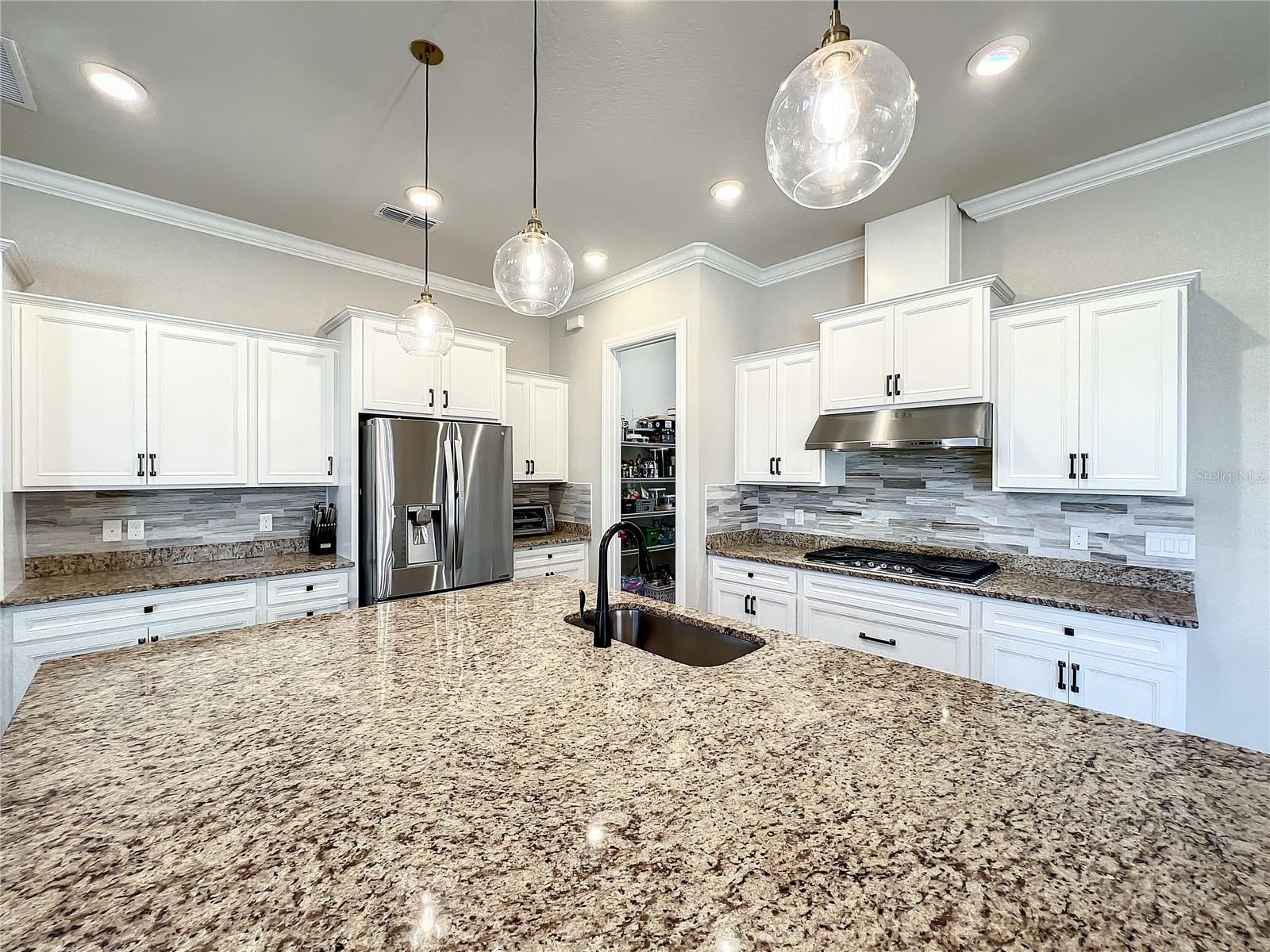 LAKE EMMA SOUND - Residential