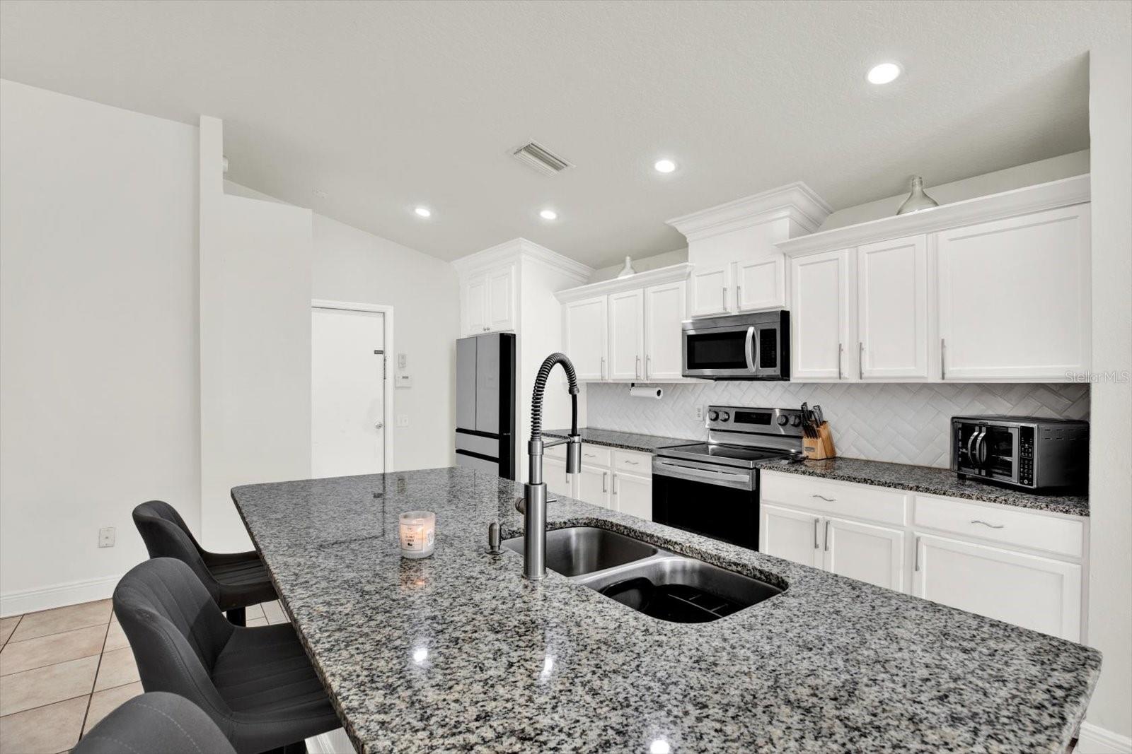 SOUTH POINTE PH 6 - Residential Lease