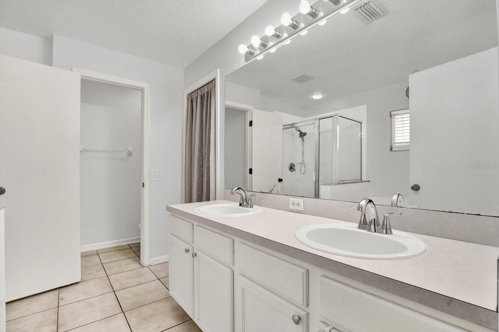 SOUTH POINTE PH 6 - Residential Lease