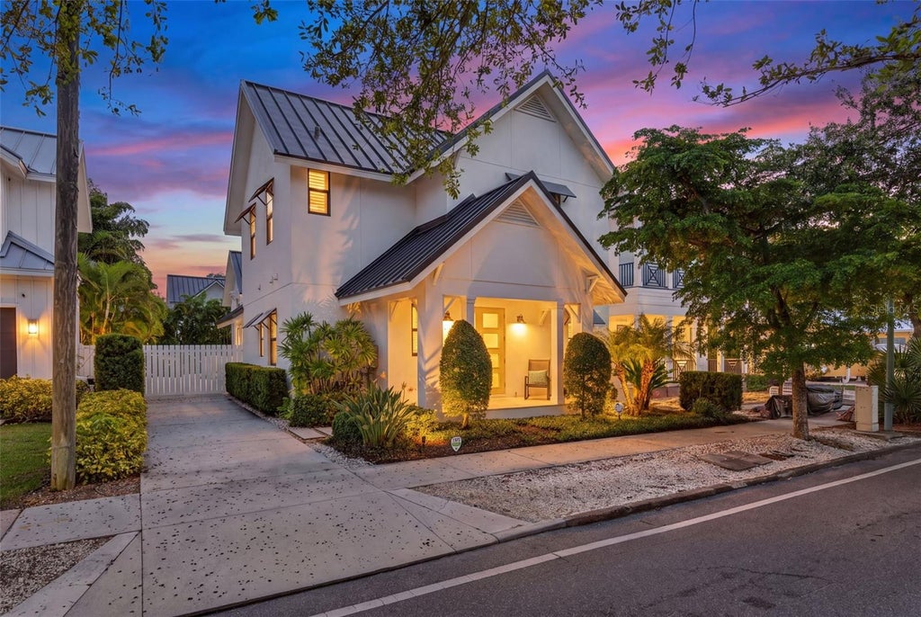 Photo of 515 S Osprey Avenue, Sarasota, FL 34236 (MLS # A4705425)