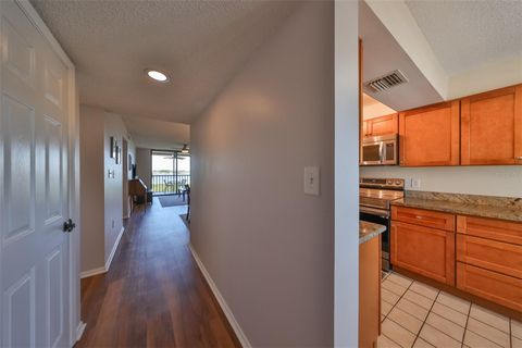 Condominium in SOUTH PASADENA FL 1332 PASADENA AVENUE 5.jpg