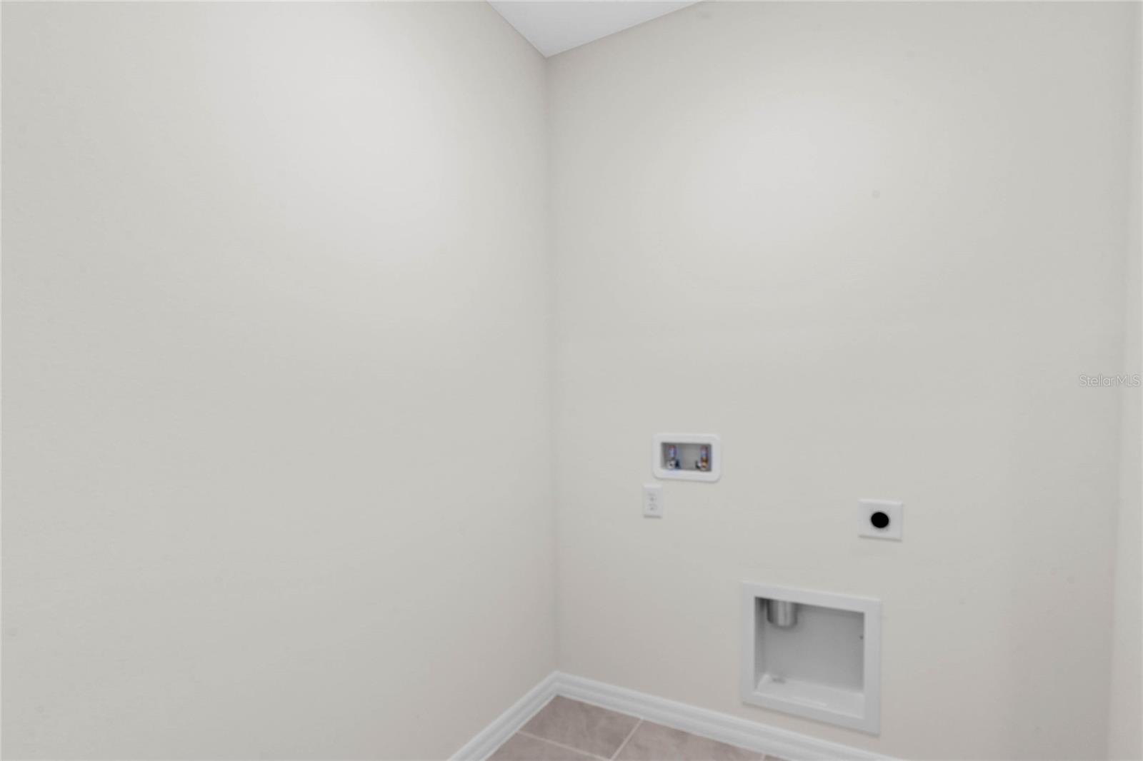 AVALON PARK TAVARES - Residential