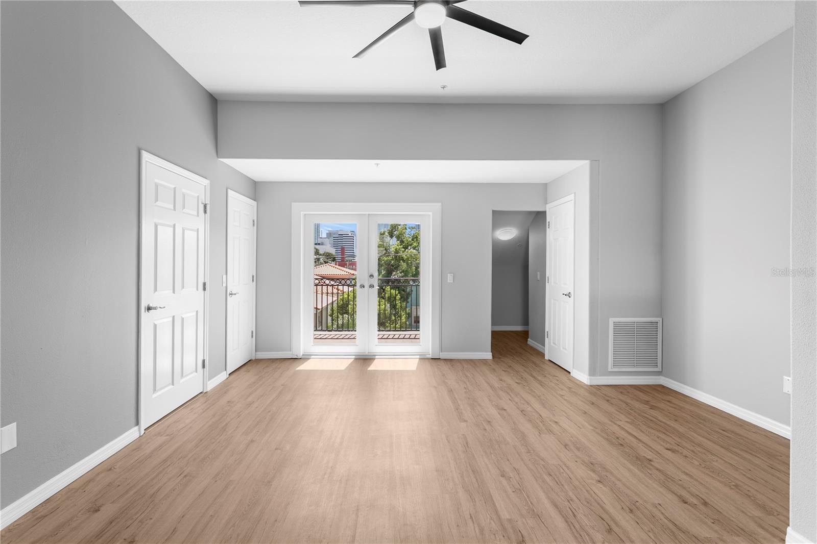 DEL CENTRO CONDO - Residential