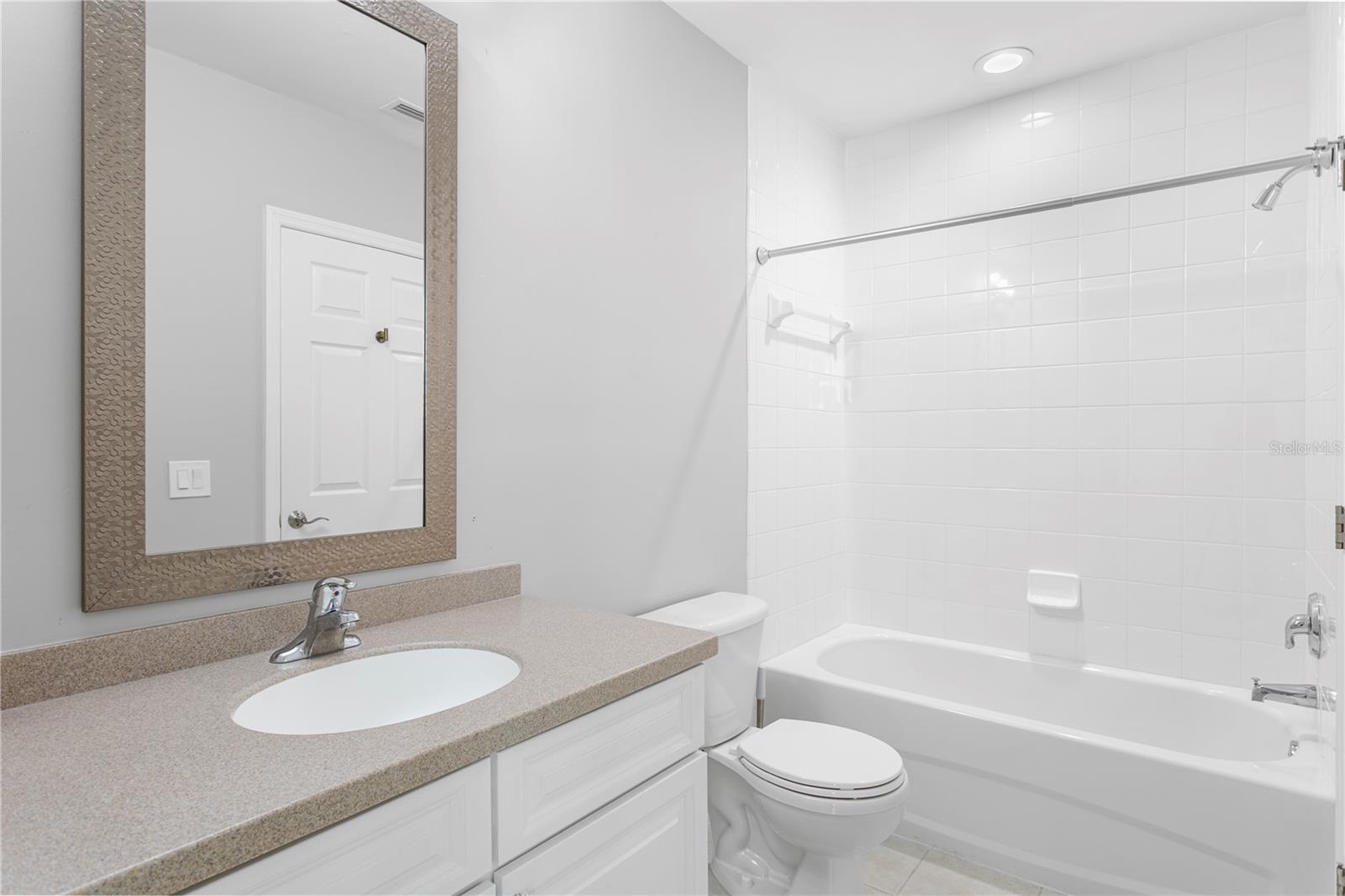 DEL CENTRO CONDO - Residential