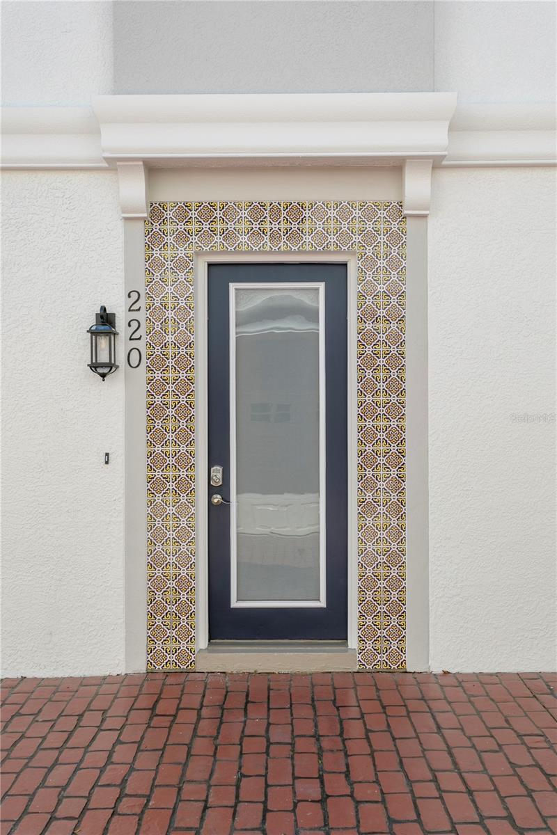 220 7TH AVENUE N 220