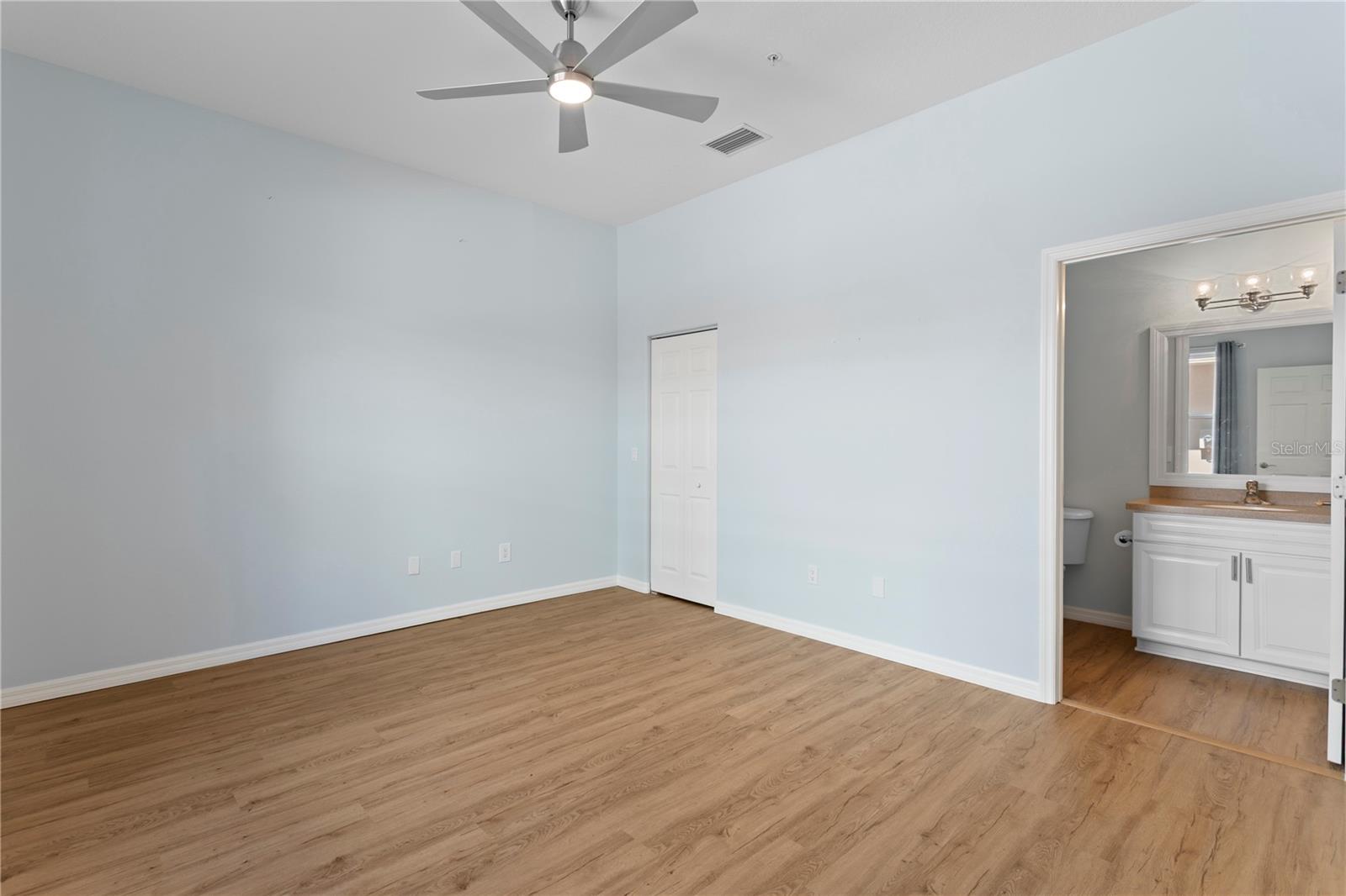 DEL CENTRO CONDO - Residential