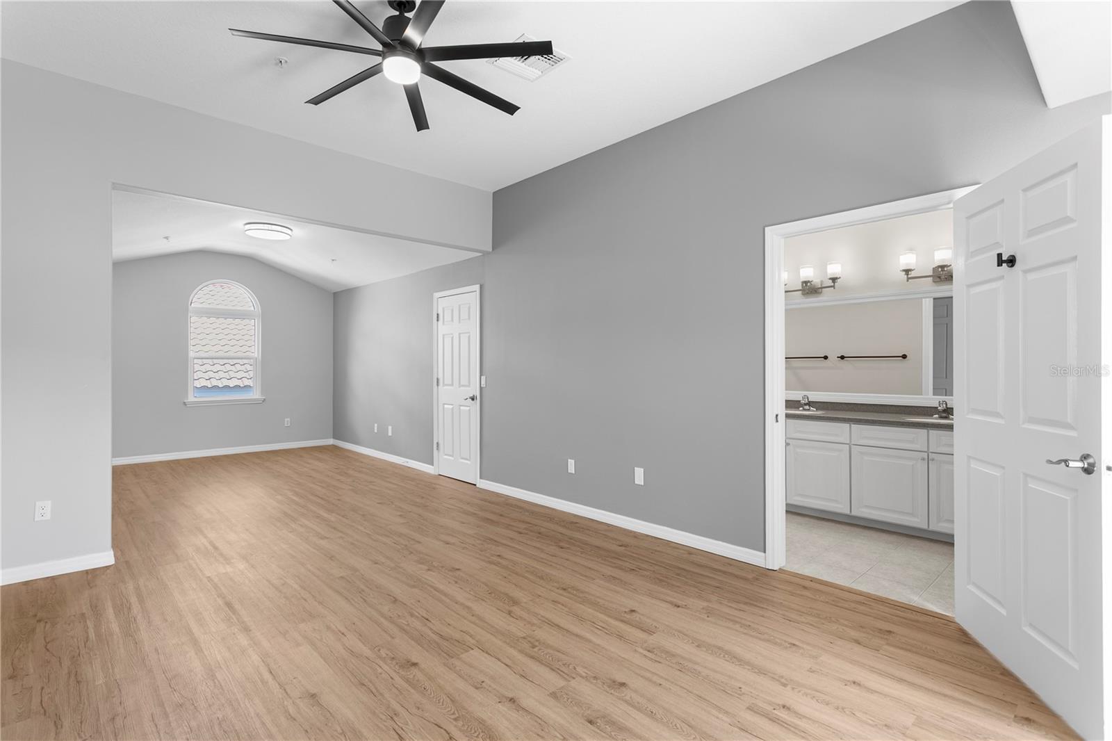 DEL CENTRO CONDO - Residential