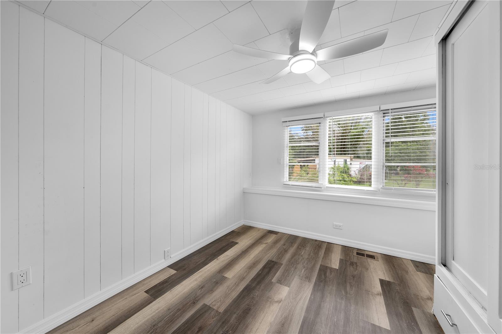 PINE GROVE PARK BLKS 11 & 12 REP - Residential
