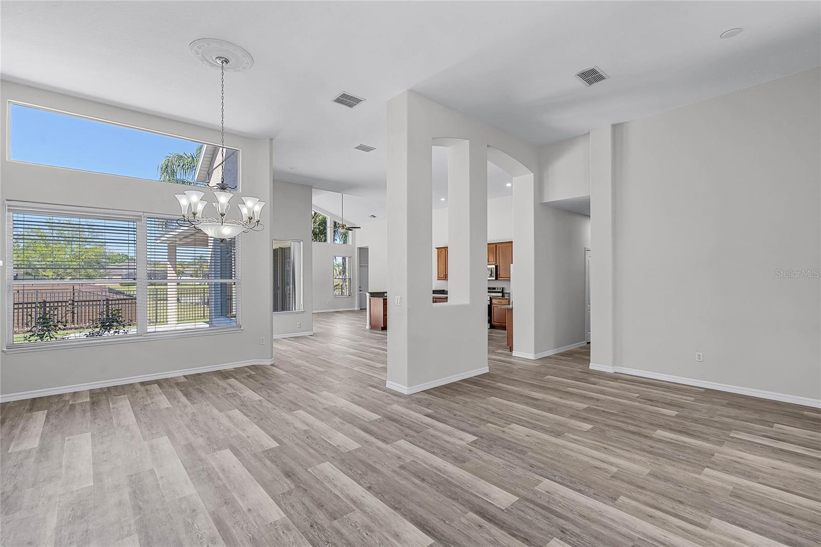 14136 MAGNOLIA GLEN CIRCLE