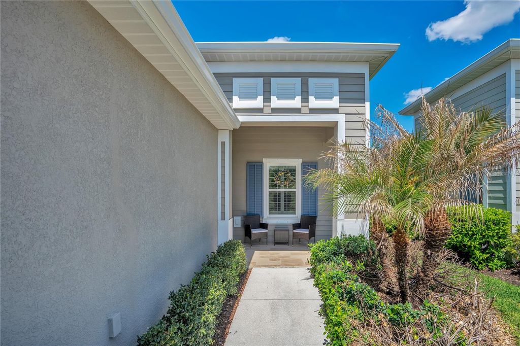 Photo of 13541 Circa Crossing Drive, Lithia, FL 33547 (MLS # R4910946)