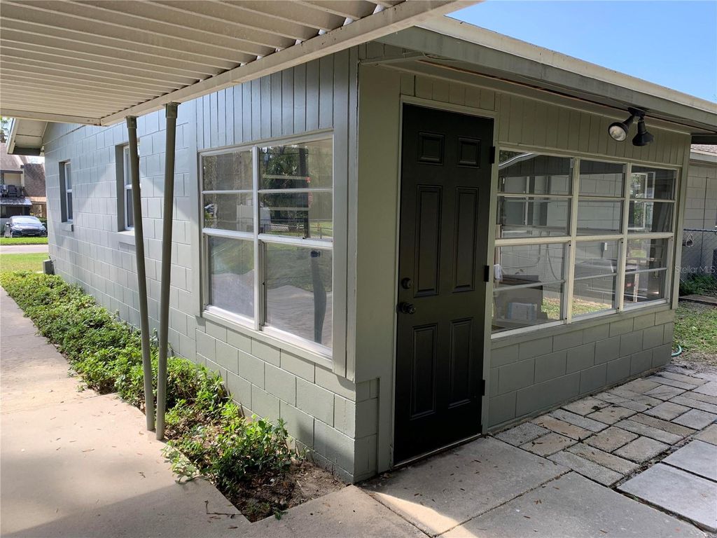 Photo of 127 E Kentucky Avenue, Deland, FL 32724 (MLS # V4948386)