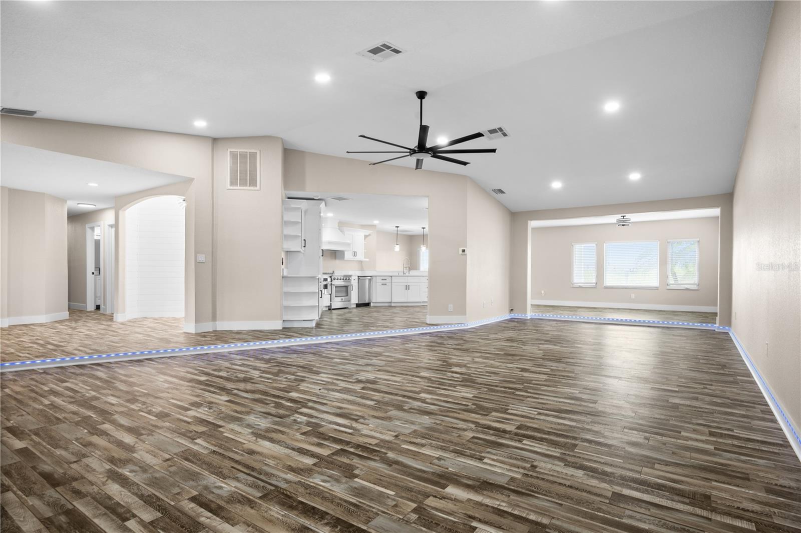 GULF HARBORS WOODLANDS - Residential