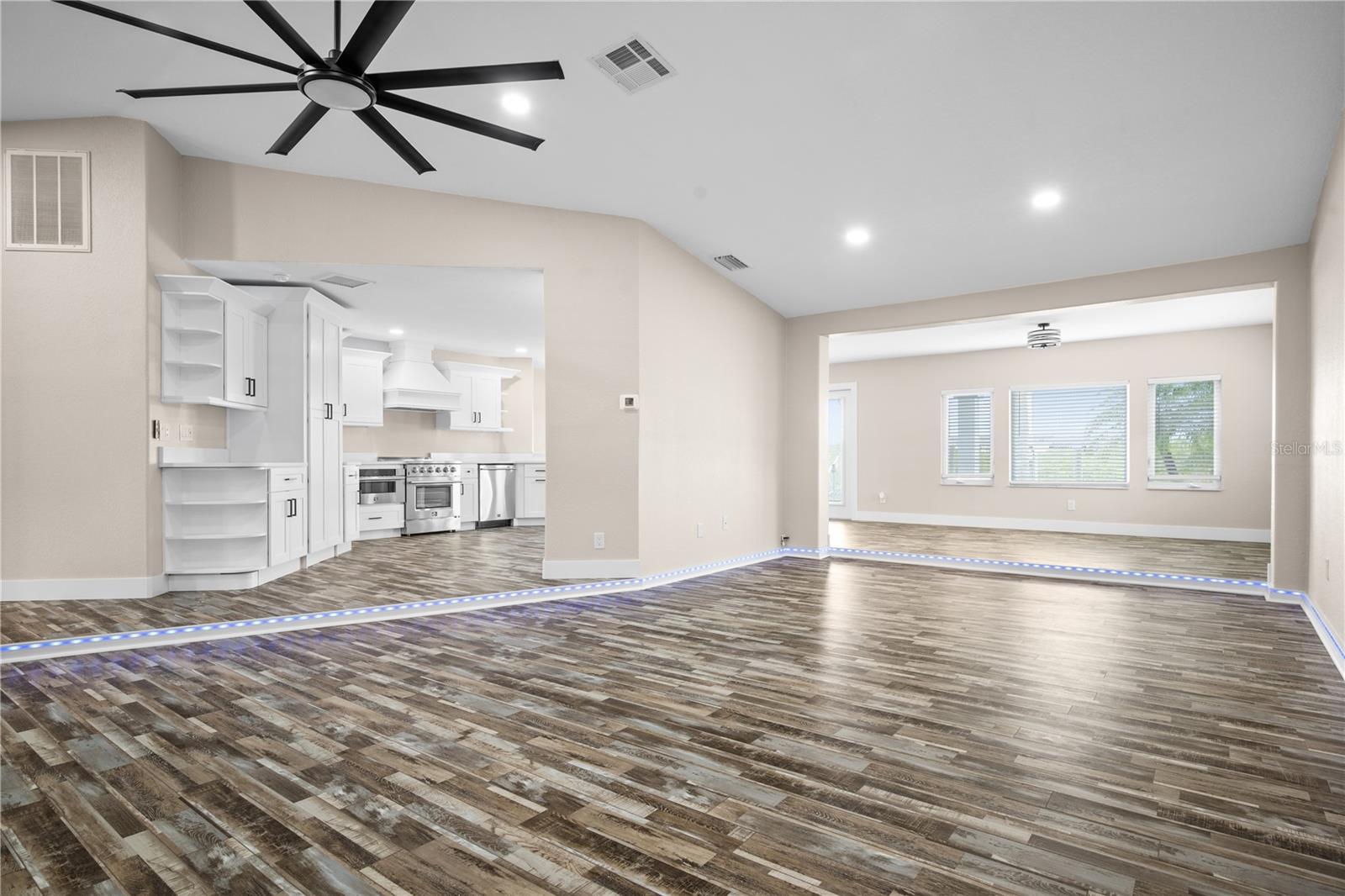 GULF HARBORS WOODLANDS - Residential