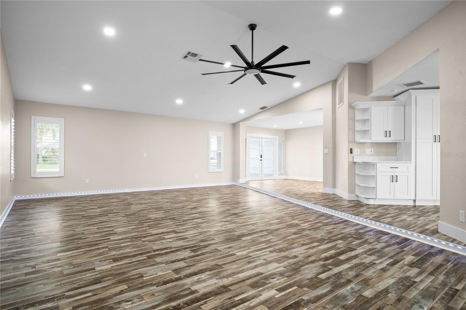 GULF HARBORS WOODLANDS - Residential