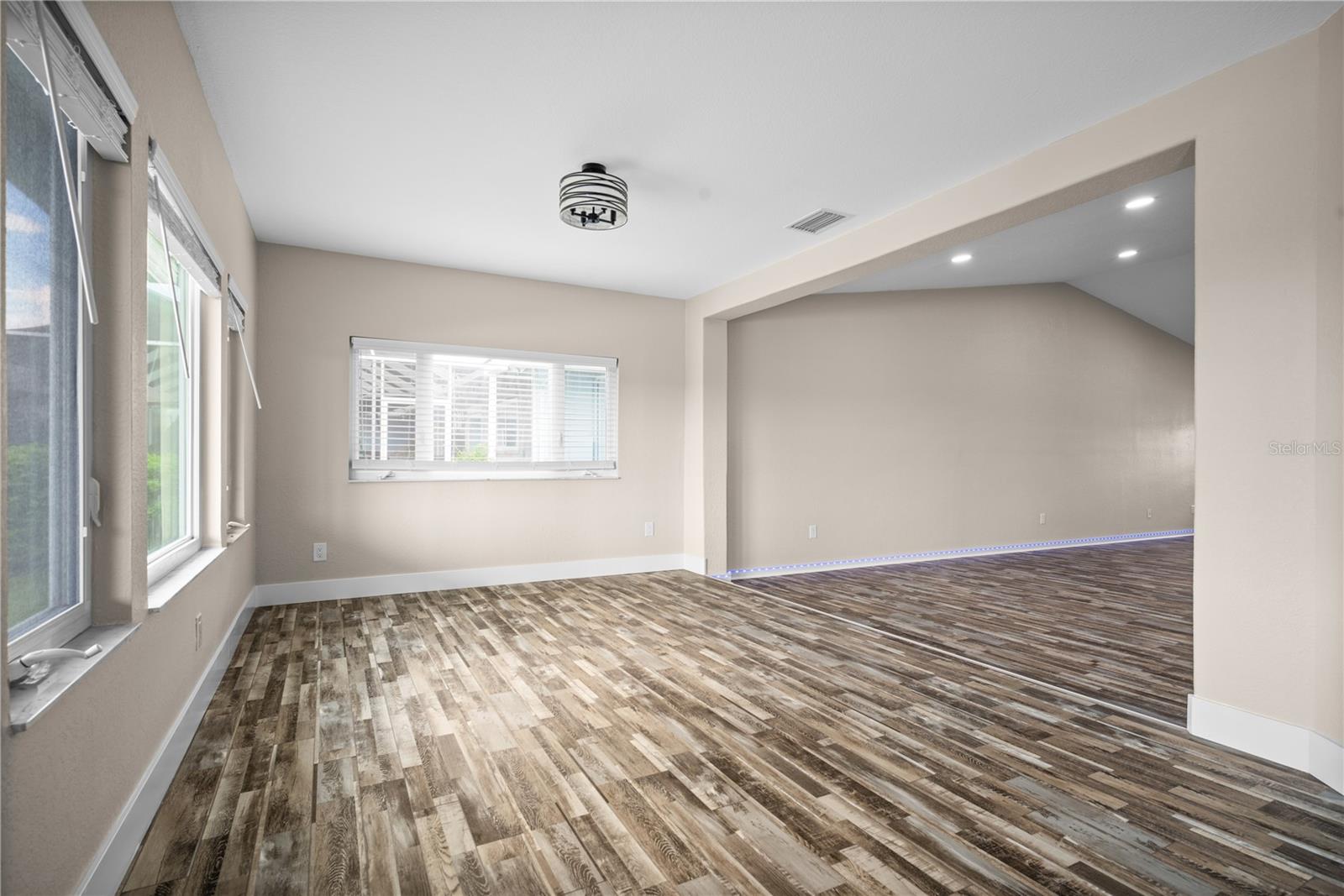 GULF HARBORS WOODLANDS - Residential