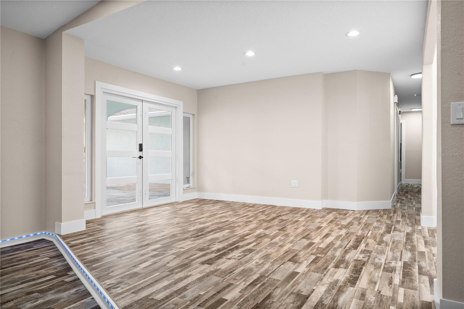 GULF HARBORS WOODLANDS - Residential