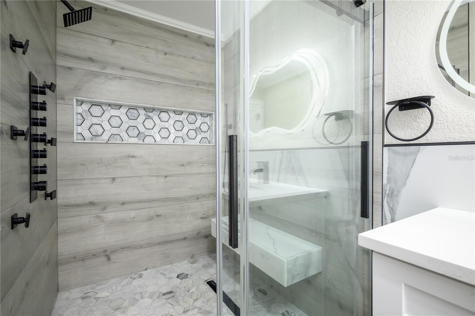 GULF HARBORS WOODLANDS - Residential