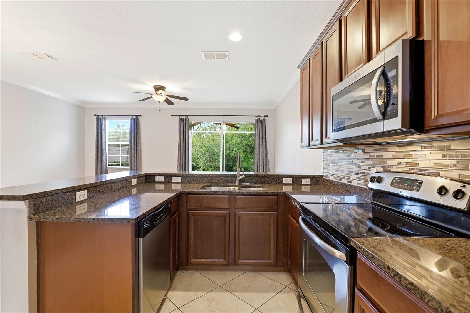 CLAYTON CROSSING TWNHMS SECOND AMD - Residential