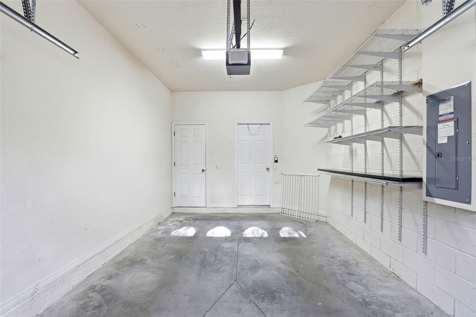 CLAYTON CROSSING TWNHMS SECOND AMD - Residential