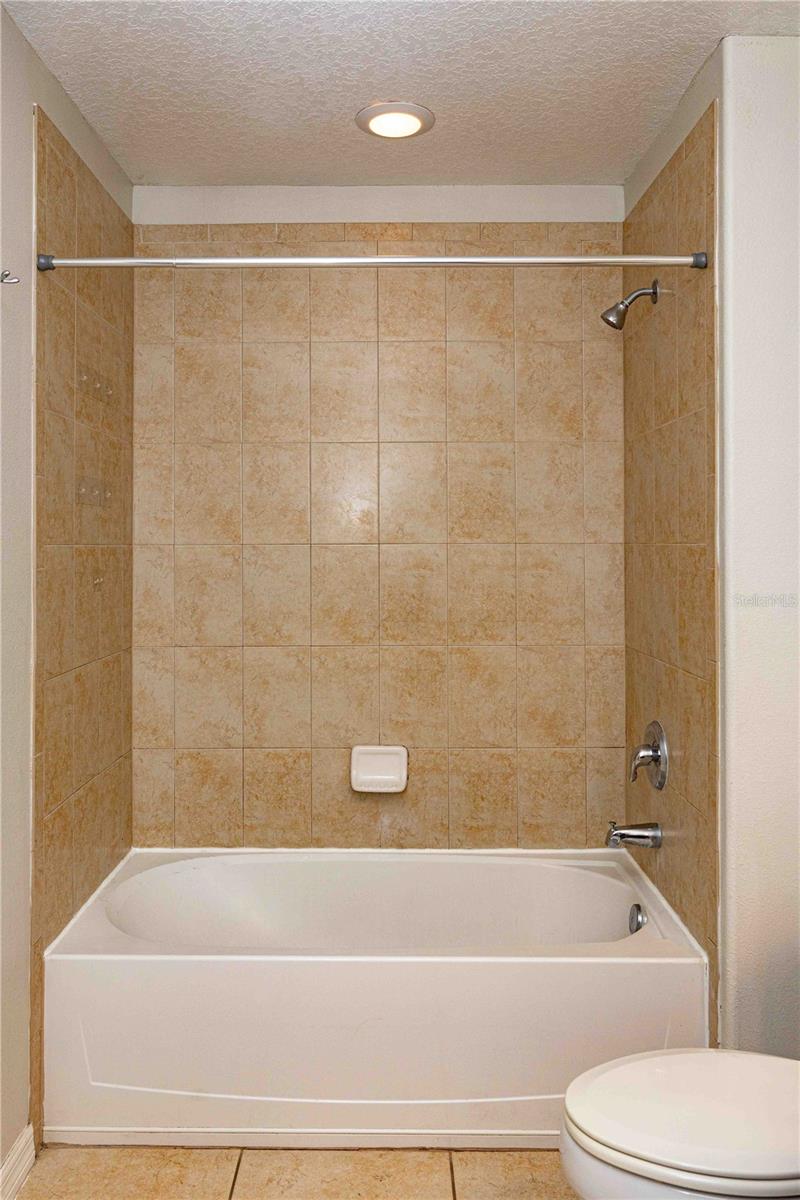 WYNDHAM LAKES ESTATES UNIT 4 - Residential