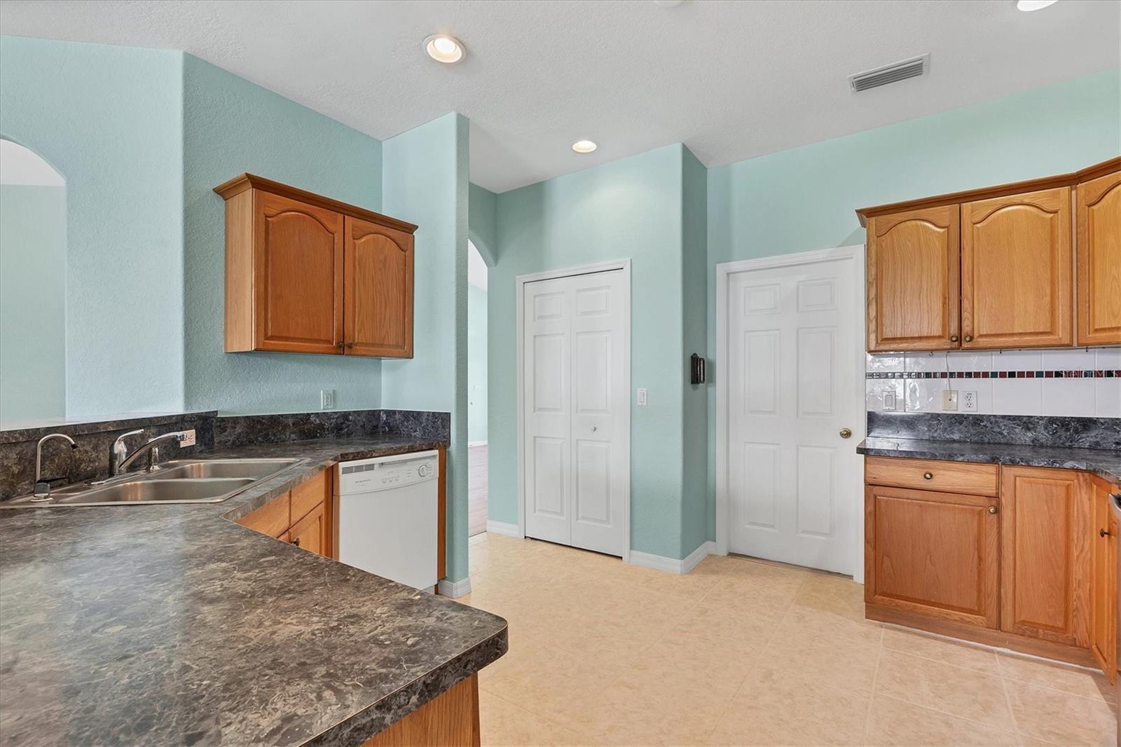 WARM MINERAL SPGS - Residential