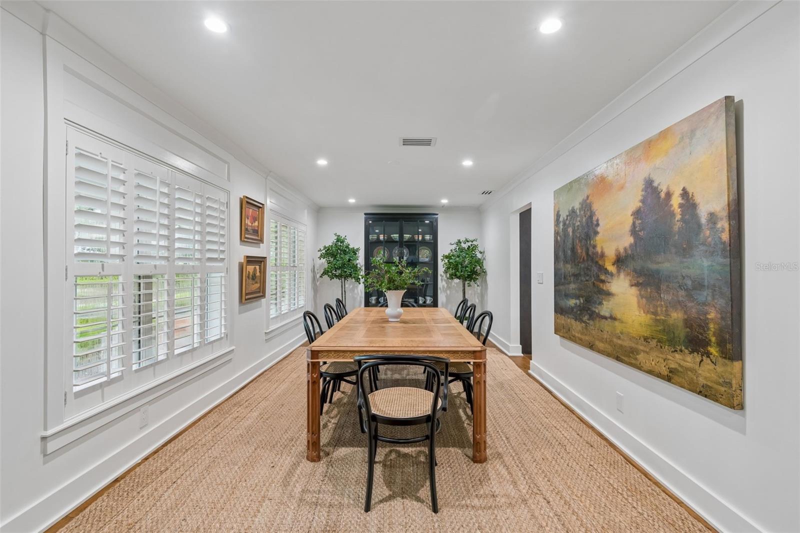 2807 W FOUNTAIN BOULEVARD
