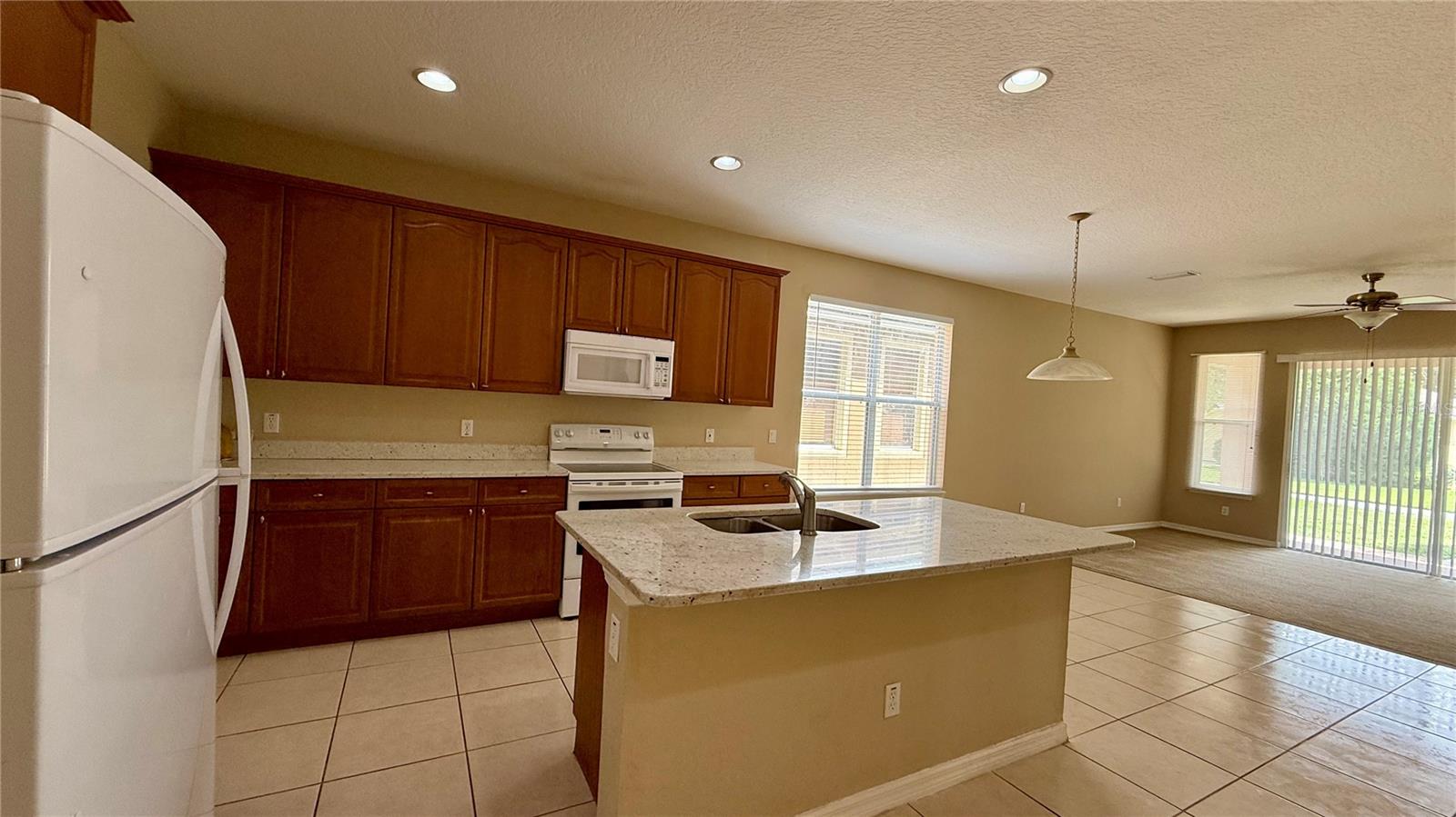 LAKES/WINDERMERE PH 02A - Residential Lease