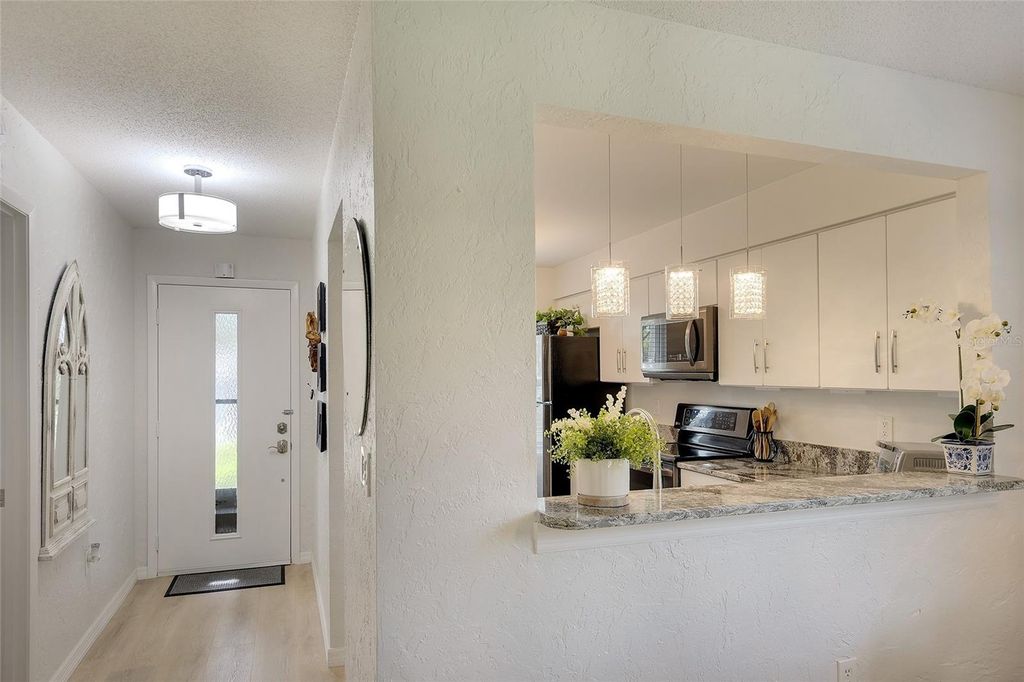 Photo of 6024 28th Street W, Bradenton, FL 34207 (MLS # A4654525)