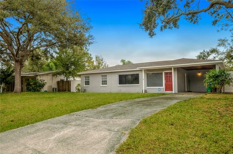 Photo of 10235 N Fleetwood Drive, Tampa, FL 33612 (MLS # TB8438012)